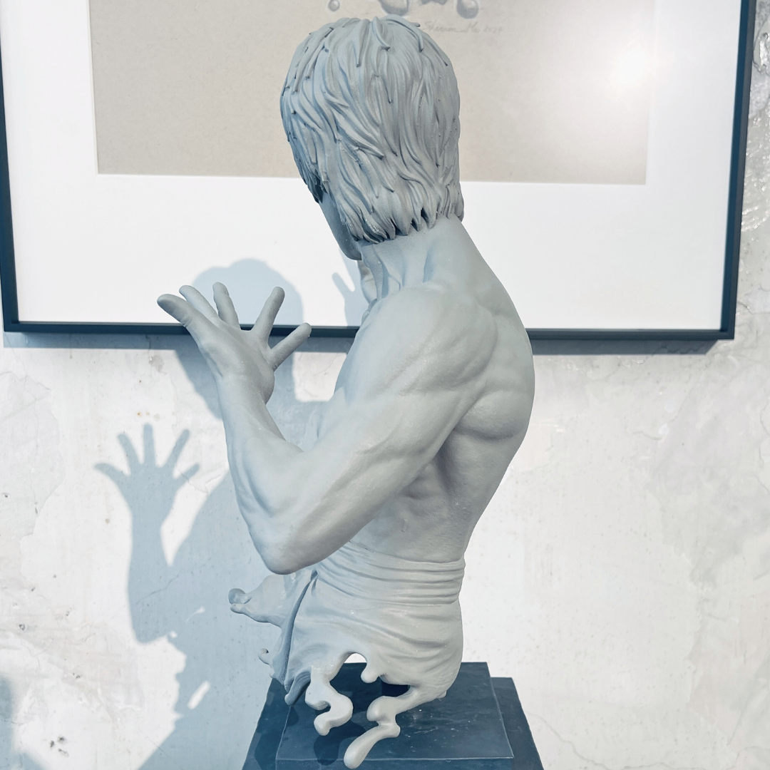 如水」ブルース・リー(李小龍)半身彫刻 馬富強先生の作品 – Bruce Lee Club